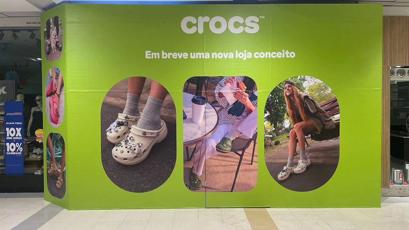 Tapume verde da Crocs: "Em breve uma nova loja conceito"